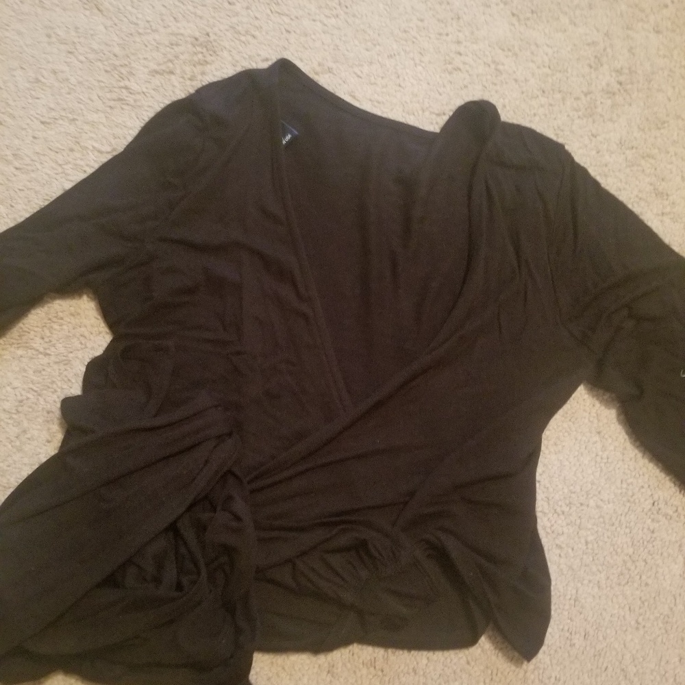 Agnes and Dora wrap top